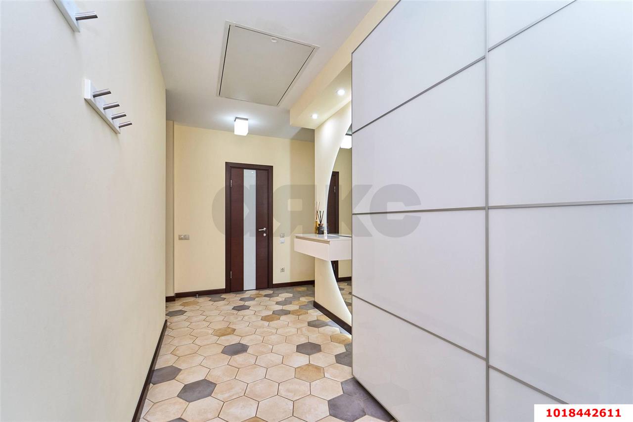 Фото №11: 3-комнатная квартира 105&nbsp;м², 25/25&nbsp;эт. - Краснодар, Центральный внутригородской округ, Центральный, мкр. ЖК Большой, ул. Красная, 176лит5/2