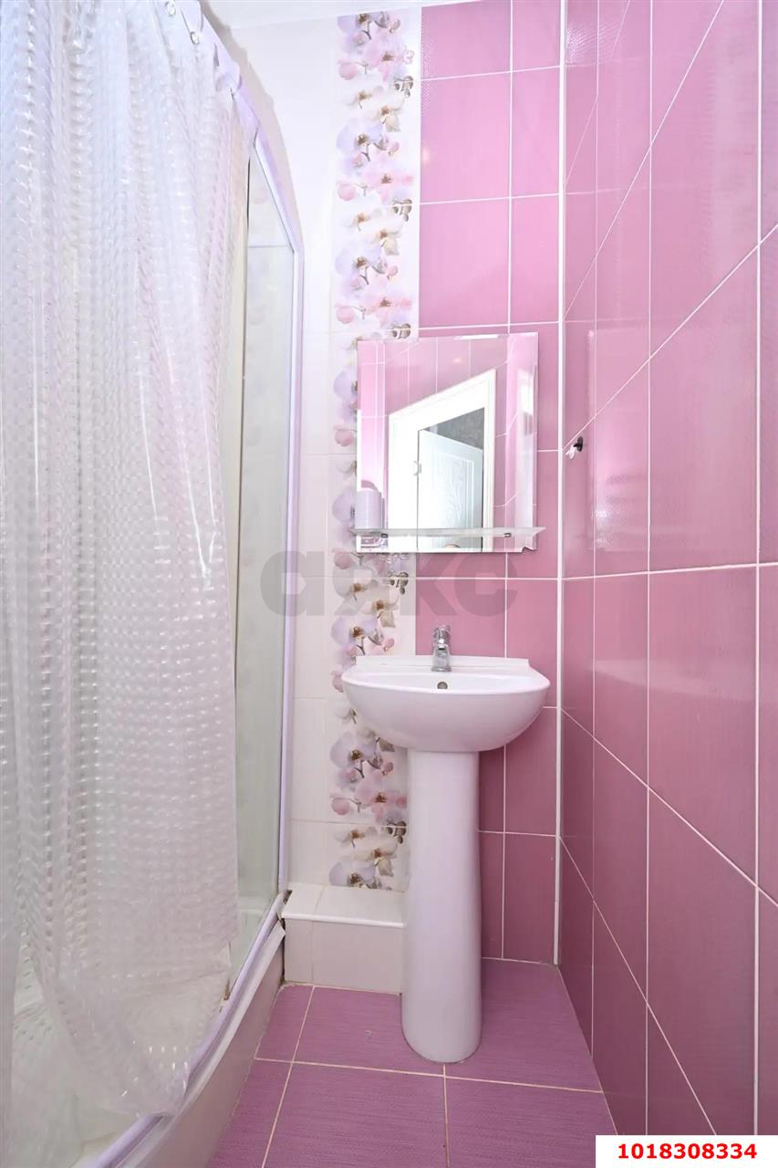 Фото №8: 1-комнатная квартира 35&nbsp;м², 1/4&nbsp;эт. - Краснодар, Прикубанский внутригородской округ, Калинино, мкр. Завод Радиоизмерительных Приборов, ул. 1 Мая, 388