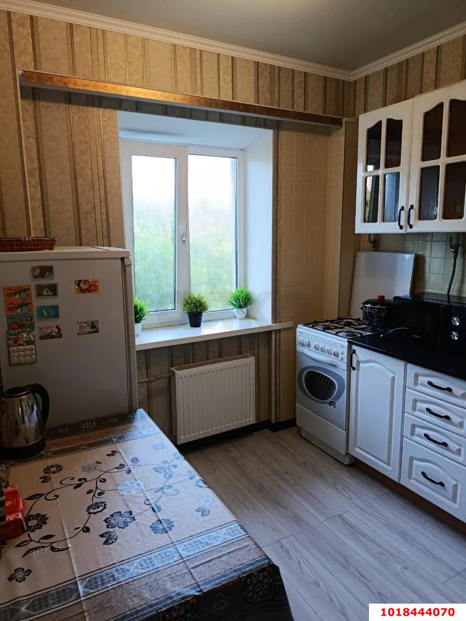 Фото №1: 1-комнатная квартира 30&nbsp;м², 5/5&nbsp;эт. - Краснодар, Карасунский внутригородской округ, мкр. Черёмушки, ул. Ставропольская, 125/3