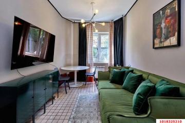 Фото №1: 2-комнатная квартира 65 м², 2/10 эт. - Краснодар, мкр. Центральный, ул. Кубанская набережная, 4