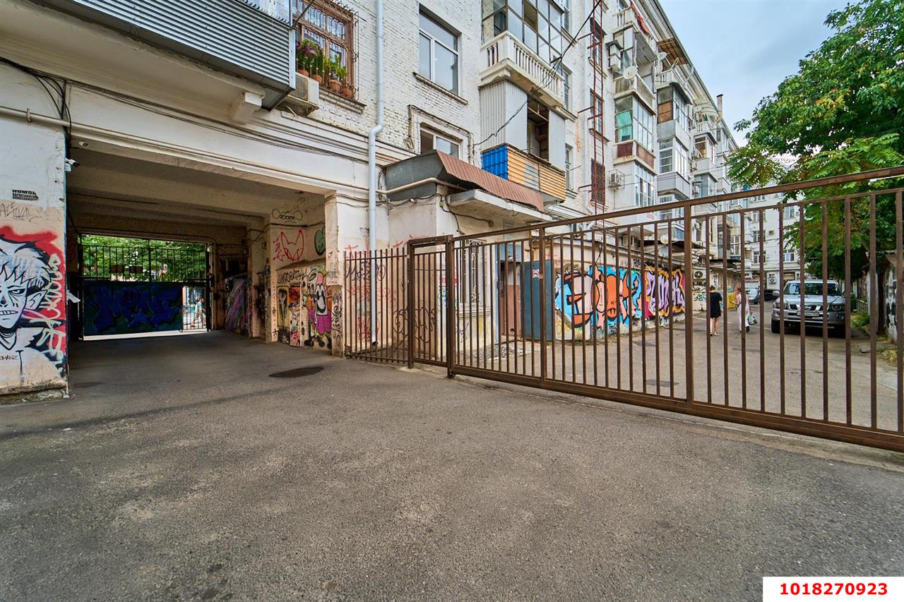 Фото №18: 2-комнатная квартира 50&nbsp;м², 5/5&nbsp;эт. - Краснодар, Центральный внутригородской округ, мкр. Центральный, ул. Красная, 78