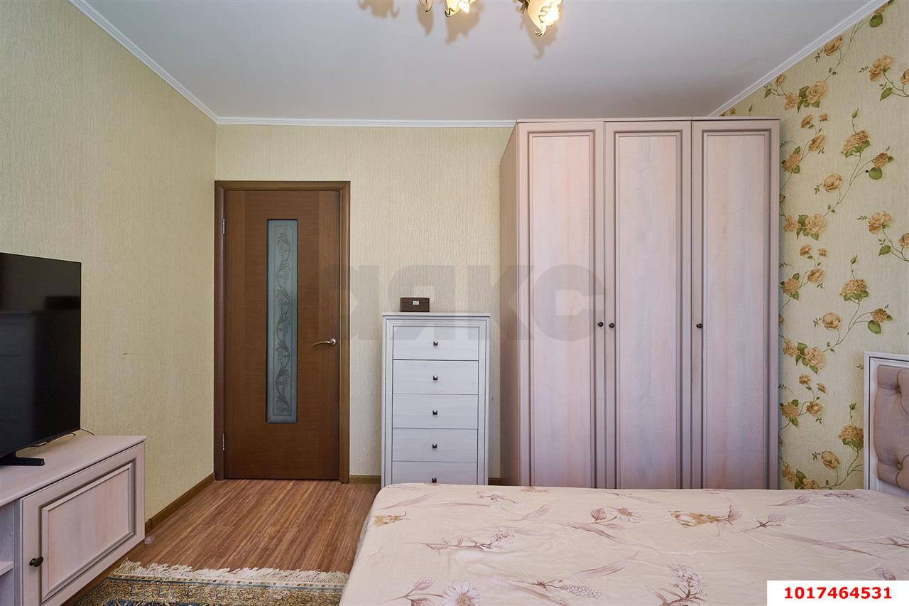 Фото №14: 4-комнатная квартира 81&nbsp;м², 7/10&nbsp;эт. - Краснодар, Западный внутригородской округ, мкр. Юбилейный, ул. Рождественская набережная, 21