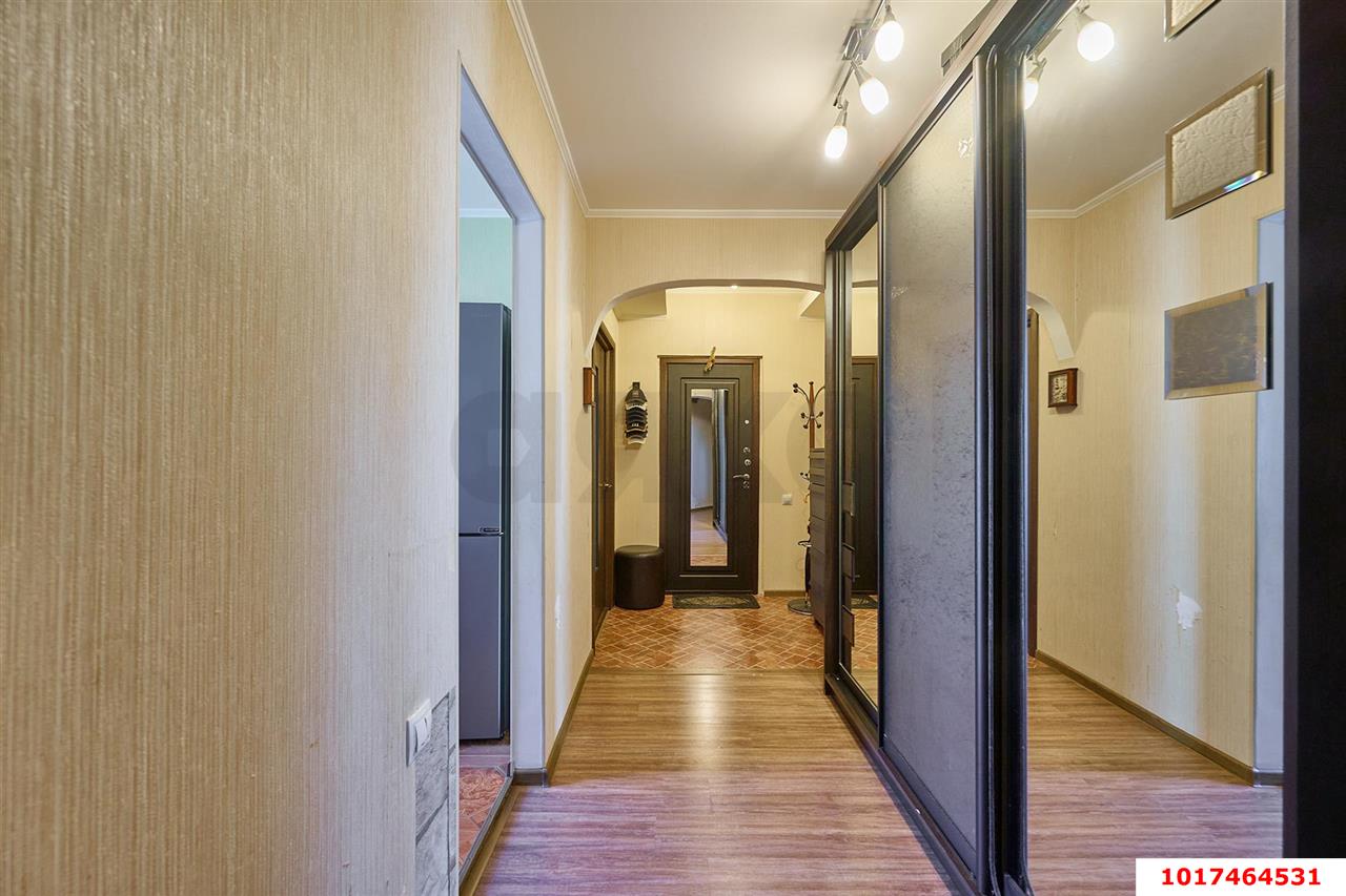 Фото №5: 4-комнатная квартира 81&nbsp;м², 7/10&nbsp;эт. - Краснодар, Западный внутригородской округ, мкр. Юбилейный, ул. Рождественская набережная, 21