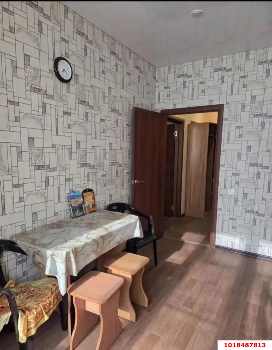 Фото №4: 1-комнатная квартира 43&nbsp;м², 3/6&nbsp;эт. - Краснодар, Прикубанский внутригородской округ, мкр. Музыкальный, ул. имени Сергея Есенина, 98