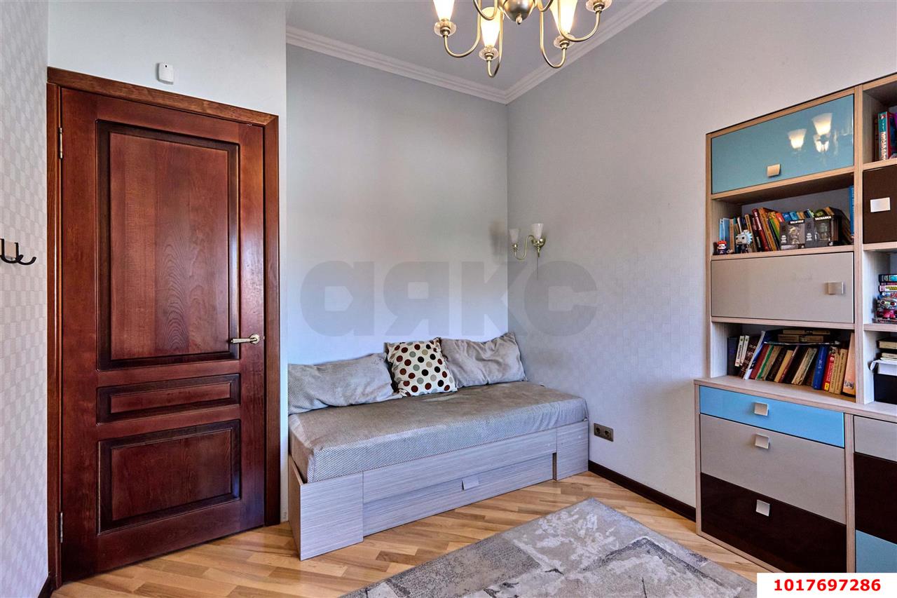 Фото №17: 4-комнатная квартира 97&nbsp;м², 3/4&nbsp;эт. - Краснодар, Западный внутригородской округ, мкр. Центральный, ул. Чкалова, 167