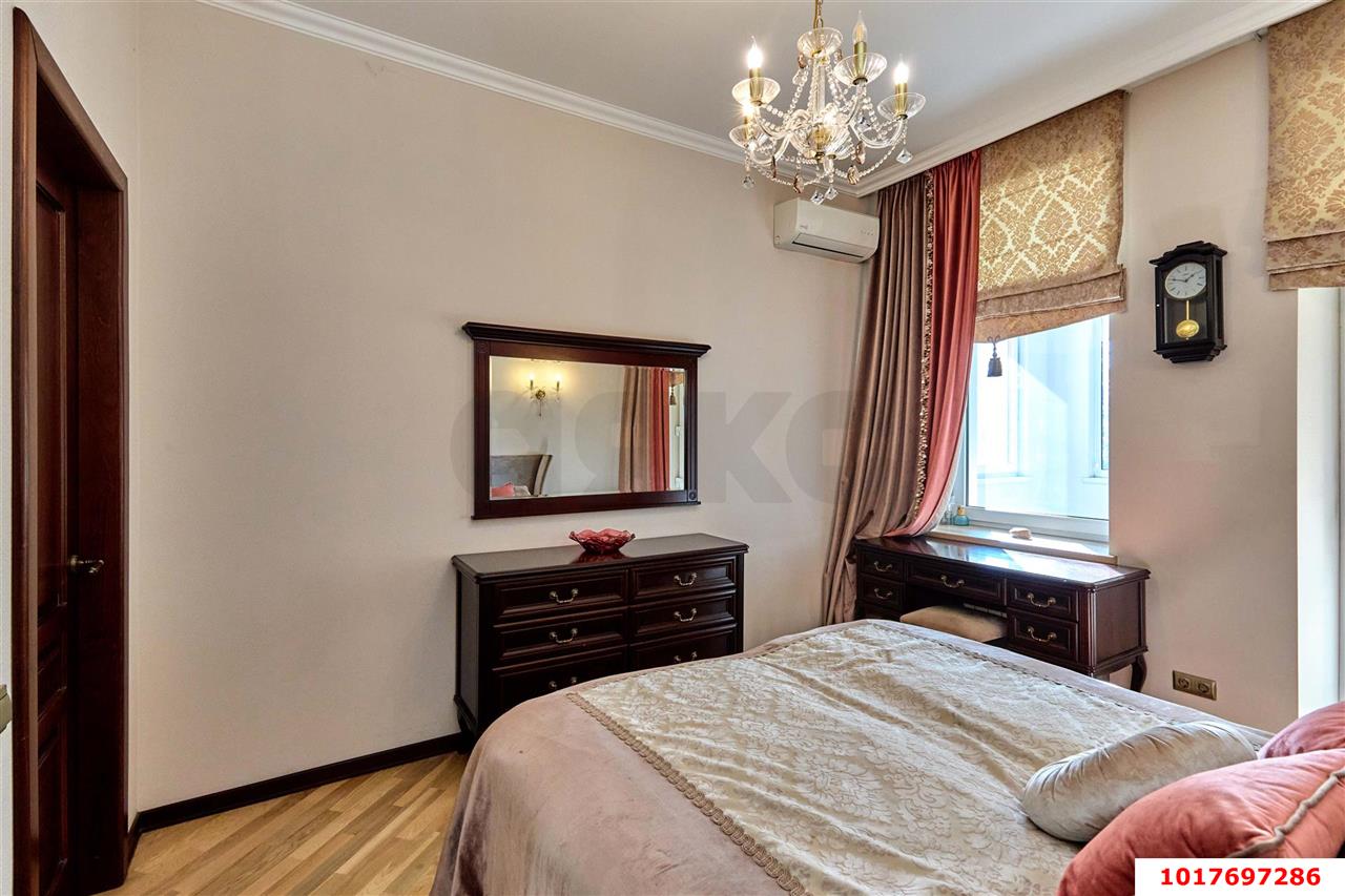 Фото №10: 4-комнатная квартира 97&nbsp;м², 3/4&nbsp;эт. - Краснодар, Западный внутригородской округ, мкр. Центральный, ул. Чкалова, 167