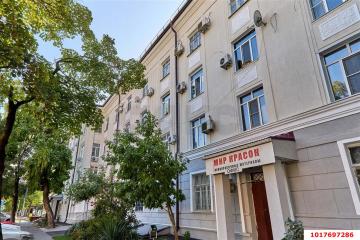 Фото №1: 4-комнатная квартира 97 м², 3/4 эт. - Краснодар, мкр. Центральный, ул. Чкалова, 167