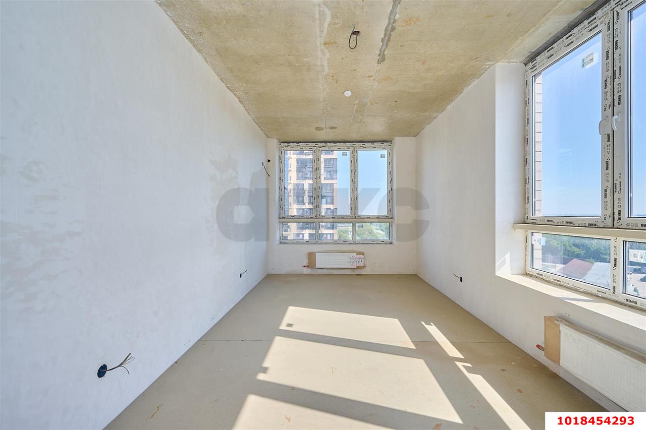 Фото №7: 2-комнатная квартира 70&nbsp;м², 12/24&nbsp;эт. - Краснодар, Центральный внутригородской округ, мкр. Черёмушки, ул. Обрывная, 132/1к1