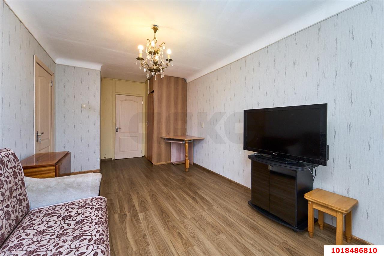 Фото №6: 3-комнатная квартира 54&nbsp;м², 5/5&nbsp;эт. - Краснодар, Центральный внутригородской округ, мкр. Черёмушки, ул. Бургасская, 4