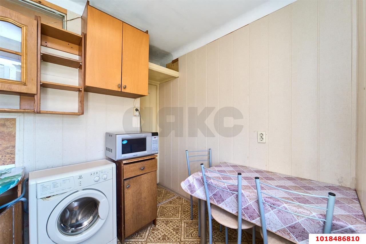 Фото №3: 3-комнатная квартира 54&nbsp;м², 5/5&nbsp;эт. - Краснодар, Центральный внутригородской округ, мкр. Черёмушки, ул. Бургасская, 4