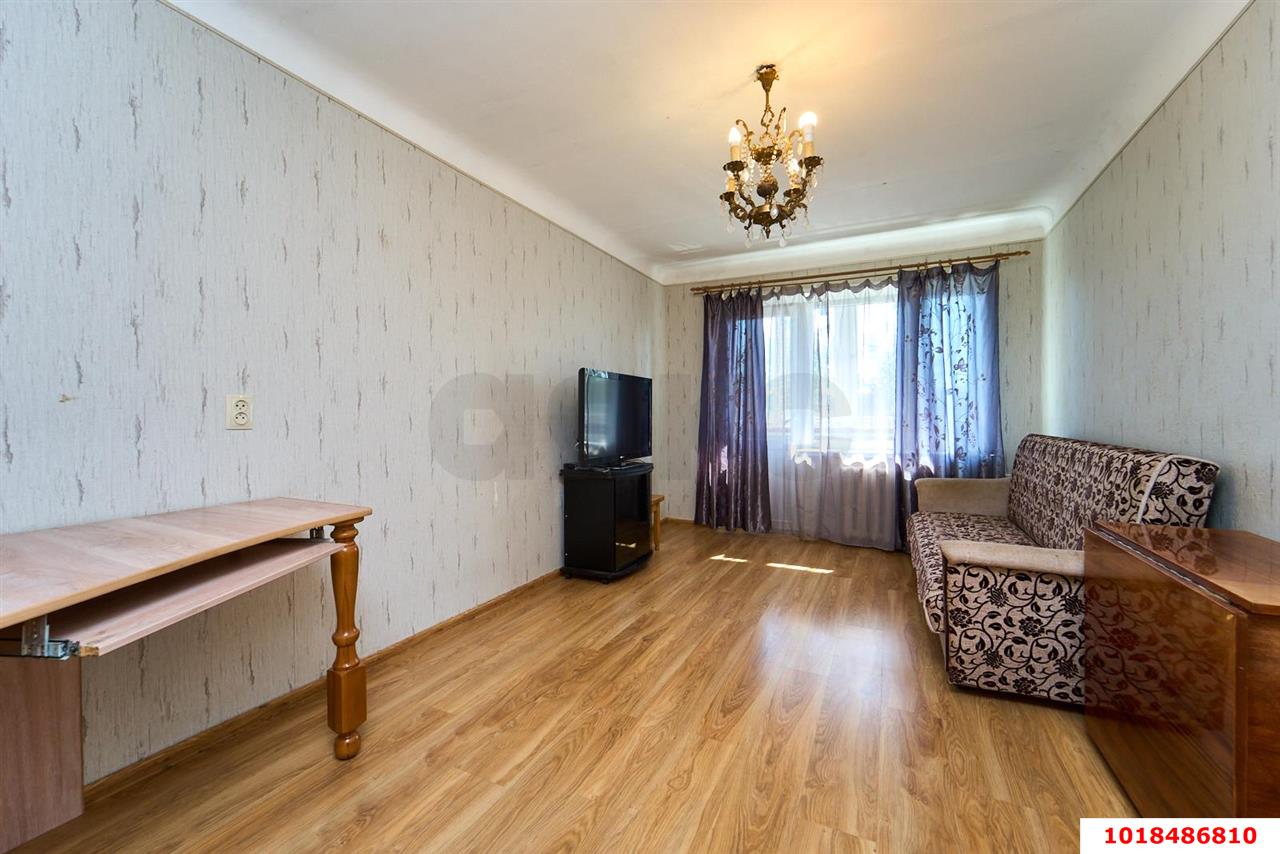 Фото №4: 3-комнатная квартира 54&nbsp;м², 5/5&nbsp;эт. - Краснодар, Центральный внутригородской округ, мкр. Черёмушки, ул. Бургасская, 4