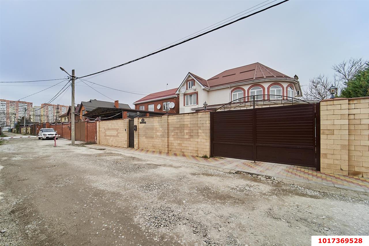 Фото №2: Дом 345&nbsp;м² + 6&nbsp;сот., 2&nbsp;эт. - Краснодар, Прикубанский внутригородской округ, Микрохирургии глаза, мкр. СНТ № 1, ул. Персиковая, 506