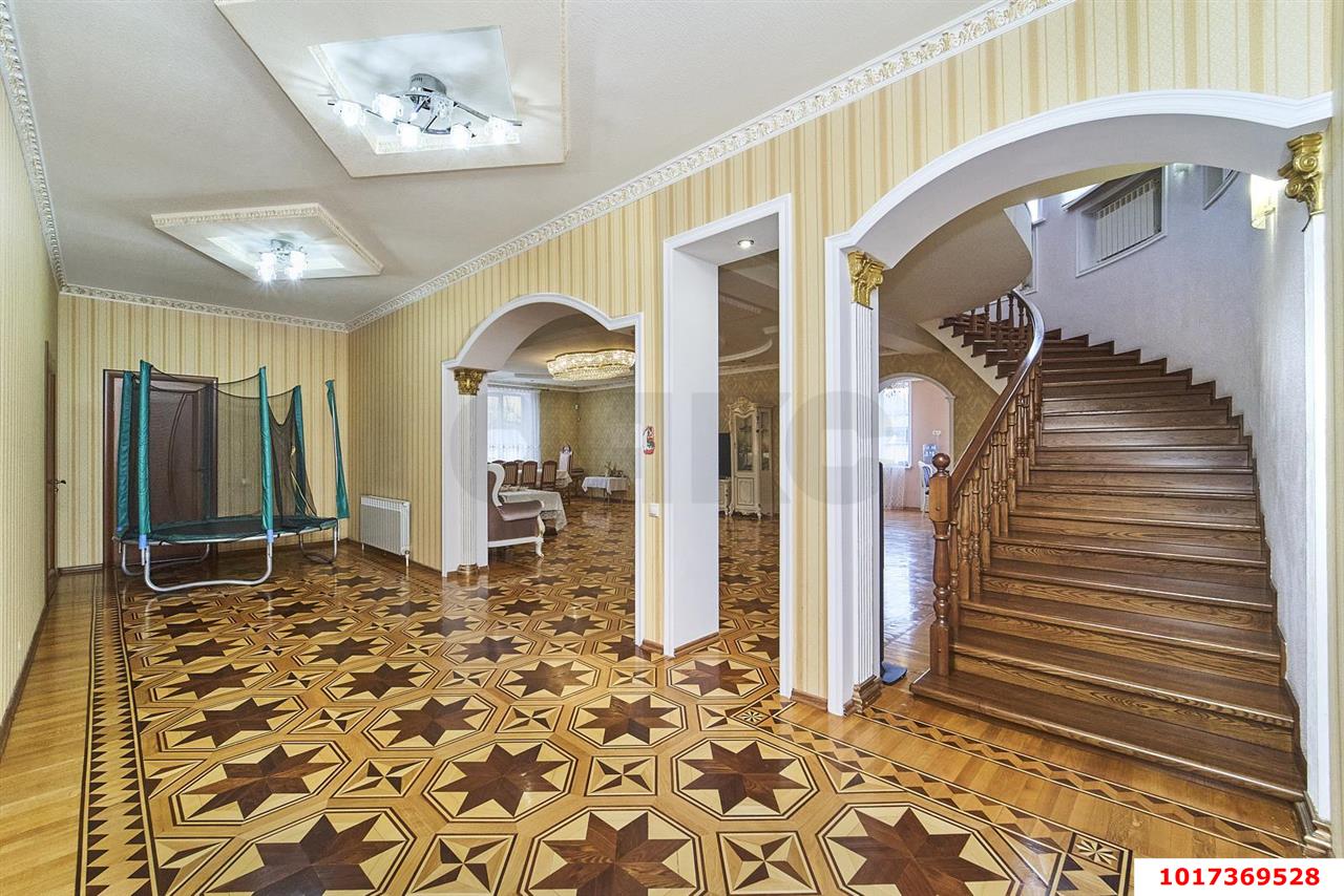 Фото №8: Дом 345&nbsp;м² + 6&nbsp;сот., 2&nbsp;эт. - Краснодар, Прикубанский внутригородской округ, Микрохирургии глаза, мкр. СНТ № 1, ул. Персиковая, 506