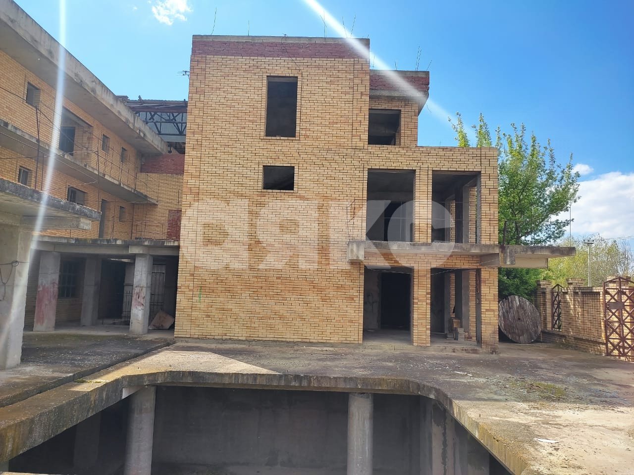 Фото №4: Коммерция 825&nbsp;м², 1/3&nbsp;эт. - Витязево, ул. Мира, 203