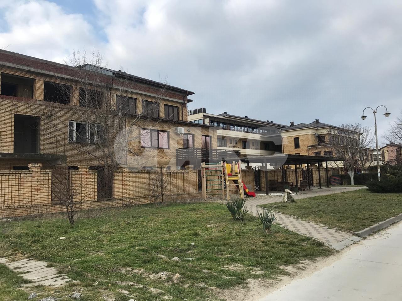 Фото №6: Коммерция 825&nbsp;м², 1/3&nbsp;эт. - Витязево, ул. Мира, 203