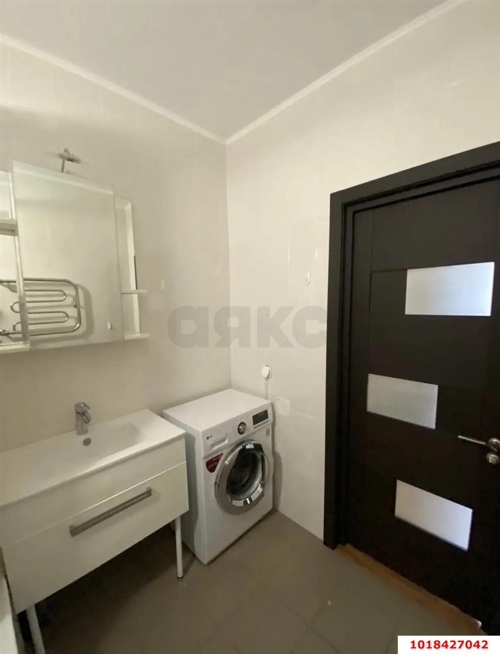 Фото №6: 2-комнатная квартира 65&nbsp;м², 10/22&nbsp;эт. - Краснодар, Прикубанский внутригородской округ, Восточно-Кругликовский, мкр. ЖК Возрождение, ул. имени 40-летия Победы, 127