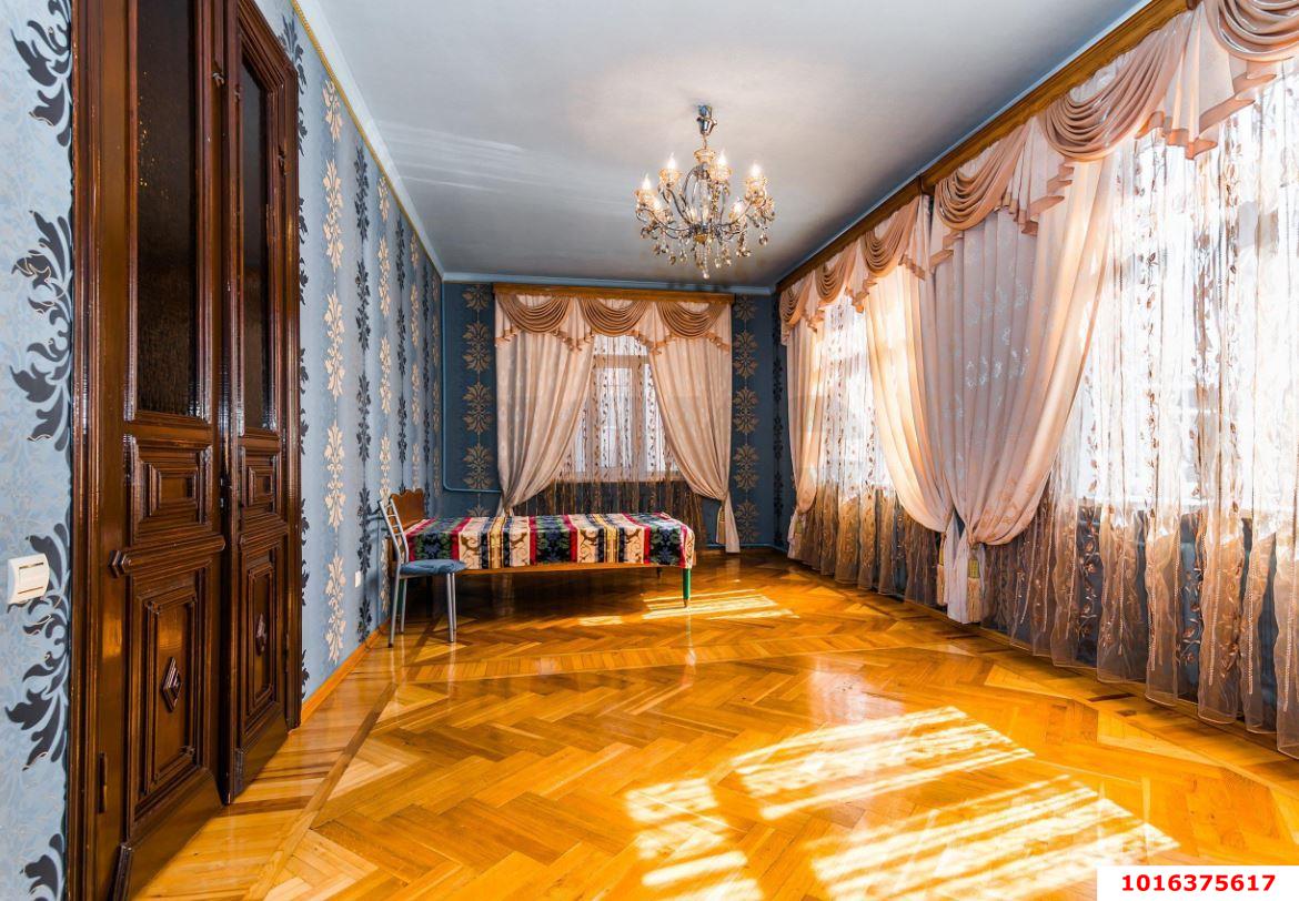 Фото №10: Дом 243&nbsp;м² + 7&nbsp;сот., 3&nbsp;эт. - Краснодар, Центральный внутригородской округ, мкр. Дубинка, ул. Ковтюха, 73