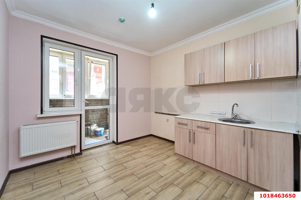 Фото №1: 1-комнатная квартира 41&nbsp;м², 7/17&nbsp;эт. - Краснодар, Прикубанский внутригородской округ, имени Петра Метальникова, мкр. жилой комплекс Победа-2, ул. Цезаря Куникова, 35