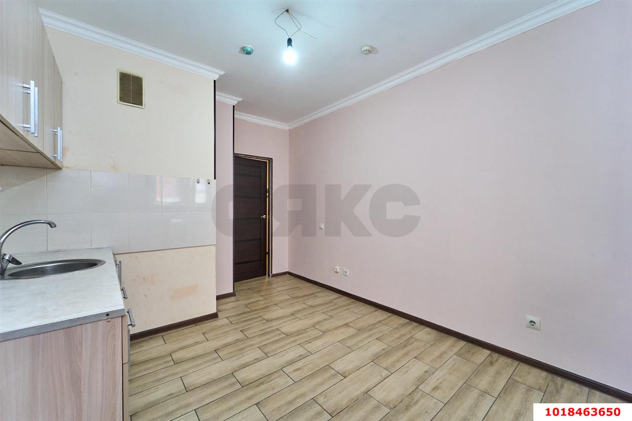 Фото №3: 1-комнатная квартира 41&nbsp;м², 7/17&nbsp;эт. - Краснодар, Прикубанский внутригородской округ, имени Петра Метальникова, мкр. жилой комплекс Победа-2, ул. Цезаря Куникова, 35