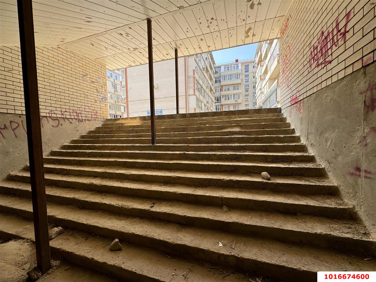Фото №2: Торговое помещение 581&nbsp;м², 8&nbsp;эт. - Российский, Прикубанский внутригородской округ, мкр. ЖК София, ул. Куликова Поля, 17
