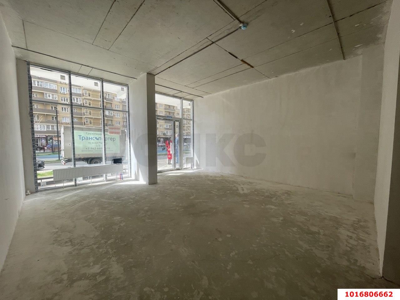 Фото №5: Торговое помещение 40&nbsp;м², 1/16&nbsp;эт. - Краснодар, Прикубанский внутригородской округ, ЖК Лучший, мкр. имени Петра Метальникова, ул. Петра Метальникова, 36