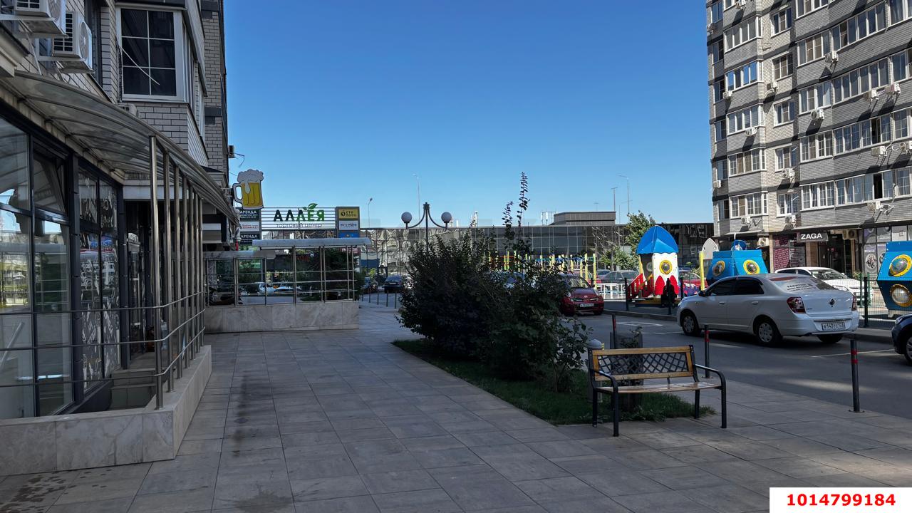 Фото №3: Торговое помещение 50&nbsp;м², 1/17&nbsp;эт. - Краснодар, Прикубанский внутригородской округ, имени Петра Метальникова, мкр. ЖК Выше, ул. Евгении Жигуленко, 25к2