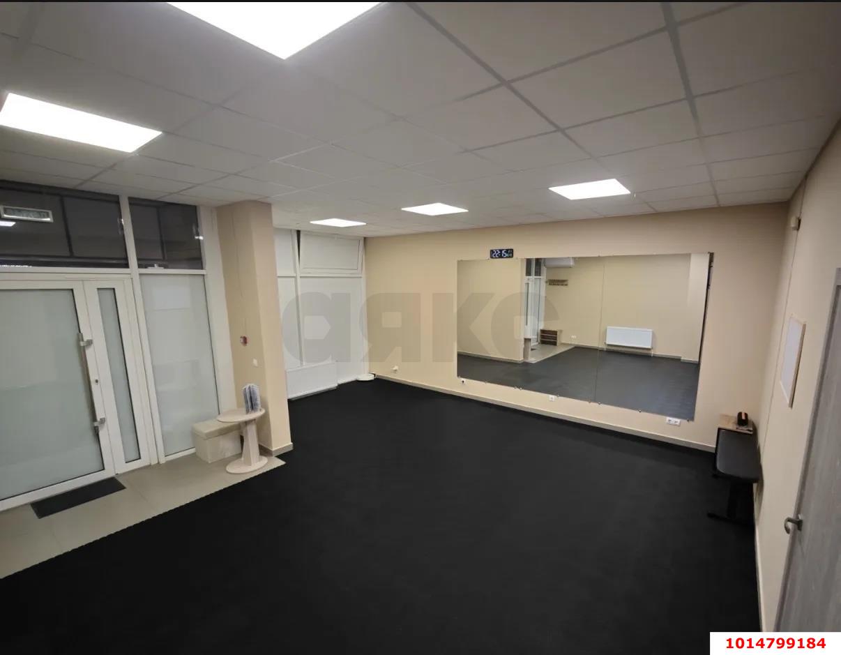Фото №6: Торговое помещение 50&nbsp;м², 1/17&nbsp;эт. - Краснодар, Прикубанский внутригородской округ, имени Петра Метальникова, мкр. ЖК Выше, ул. Евгении Жигуленко, 25к2