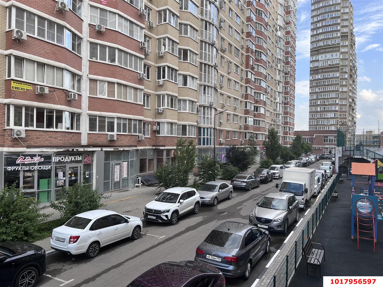 Фото №5: Торговое помещение 47&nbsp;м², 1/18&nbsp;эт. - Краснодар, Прикубанский внутригородской округ, имени Петра Метальникова, мкр. ЖК Времена Года 3, ул. Цезаря Куникова, 24к2
