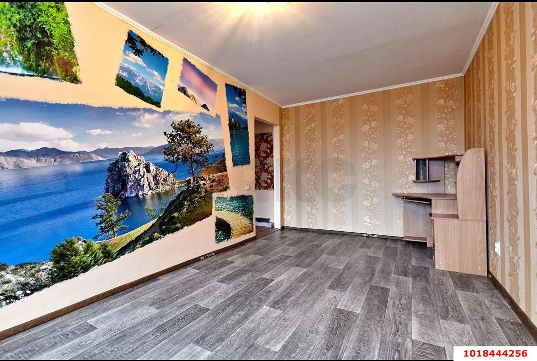 Фото №1: 1-комнатная квартира 40&nbsp;м², 4/5&nbsp;эт. - Краснодар, Прикубанский внутригородской округ, мкр. Музыкальный, ул. Агрохимическая, 95