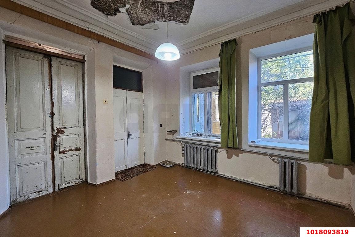 Фото №3: 2-комнатная квартира 58&nbsp;м², 1/1&nbsp;эт. - Краснодар, Центральный внутригородской округ, мкр. Центральный, ул. Красноармейская, 73