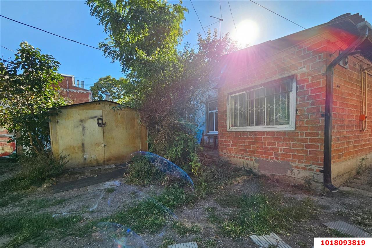 Фото №1: 2-комнатная квартира 58&nbsp;м², 1/1&nbsp;эт. - Краснодар, Центральный внутригородской округ, мкр. Центральный, ул. Красноармейская, 73
