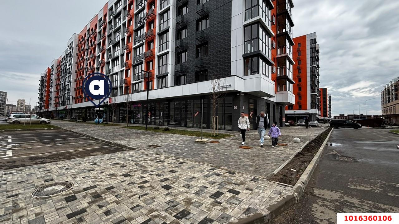 Фото №2: Торговое помещение 47&nbsp;м², 1/9&nbsp;эт. - Краснодар, Прикубанский внутригородской округ, мкр. жилой комплекс Друзья, ул. имени Генерала Брусилова, 28к4