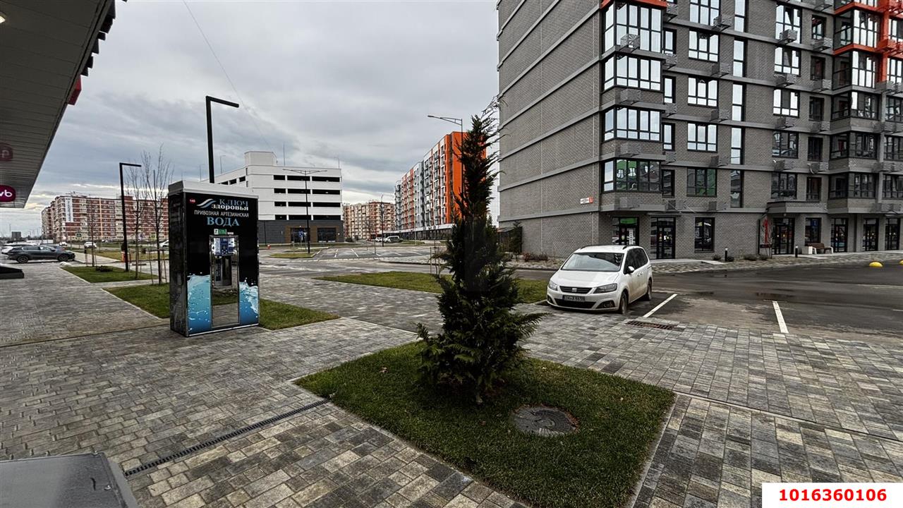 Фото №7: Торговое помещение 47&nbsp;м², 1/9&nbsp;эт. - Краснодар, Прикубанский внутригородской округ, мкр. жилой комплекс Друзья, ул. имени Генерала Брусилова, 28к4