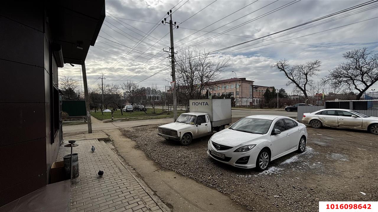 Фото №5: Торговое помещение 92&nbsp;м², 1/4&nbsp;эт. - Краснодар, Карасунский внутригородской округ, мкр. Хлопчато-бумажный Комбинат, ул. Волжская, 54