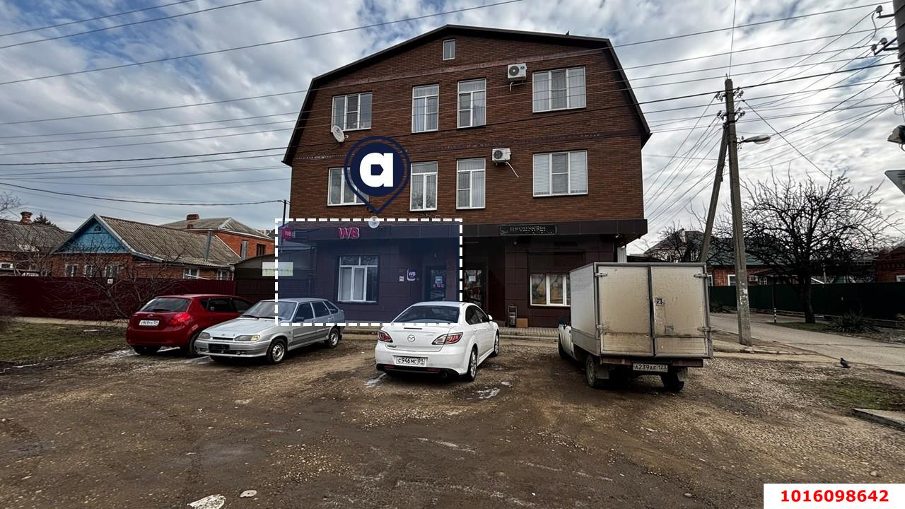 Фото №1: Торговое помещение 92&nbsp;м², 1/4&nbsp;эт. - Краснодар, Карасунский внутригородской округ, мкр. Хлопчато-бумажный Комбинат, ул. Волжская, 54