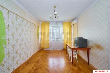 Фото №1: 2-комнатная квартира 40 м², 3/5 эт. - Краснодар, мкр. Западный внутригородской округ, пр-д Ватутина, 4