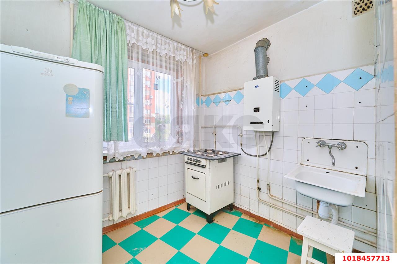 Фото №11: 2-комнатная квартира 40&nbsp;м², 3/5&nbsp;эт. - Краснодар, мкр. Западный внутригородской округ, пр-д Ватутина, 4