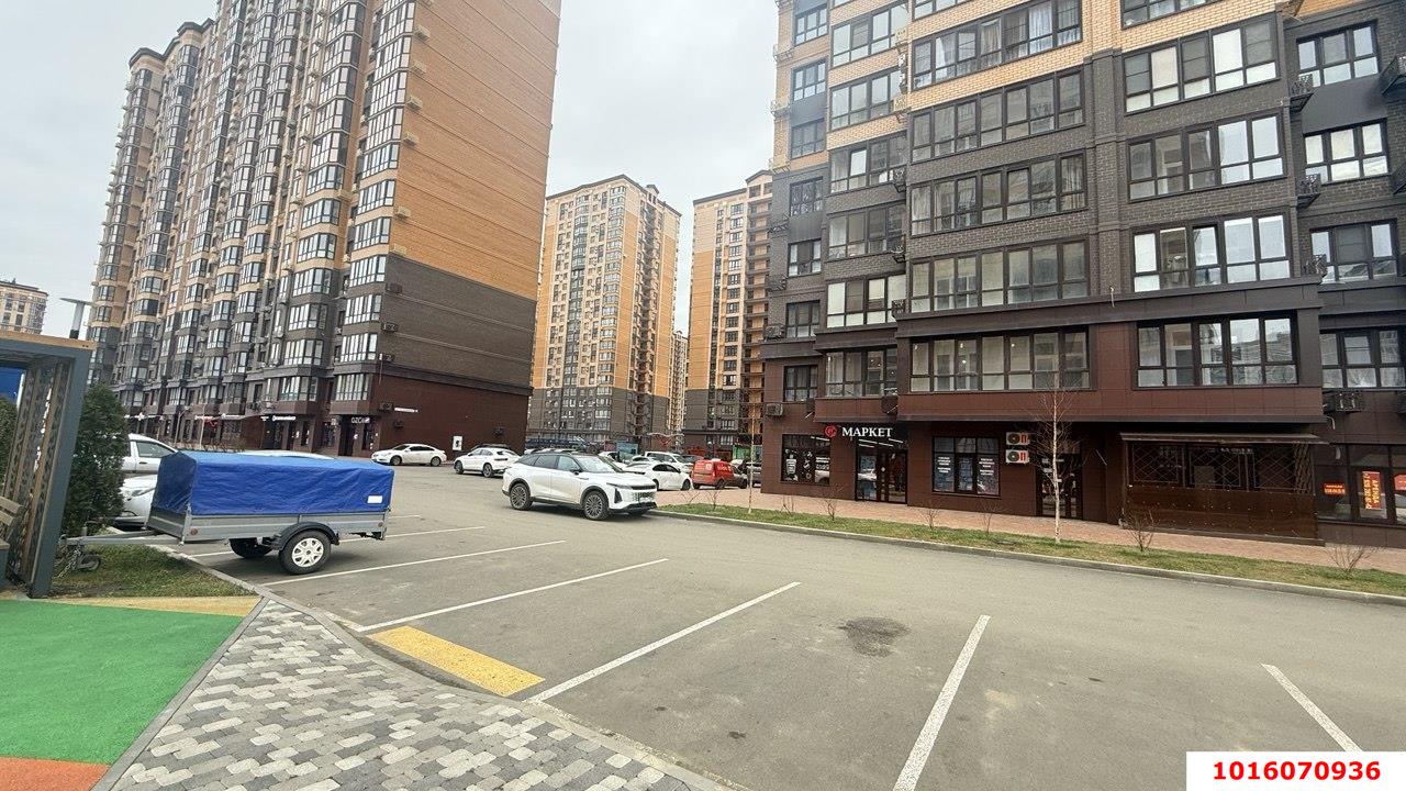 Фото №3: Торговое помещение 87&nbsp;м², 1/16&nbsp;эт. - Краснодар, Прикубанский внутригородской округ, мкр. Достояние, ул. Григория Булгакова, 16