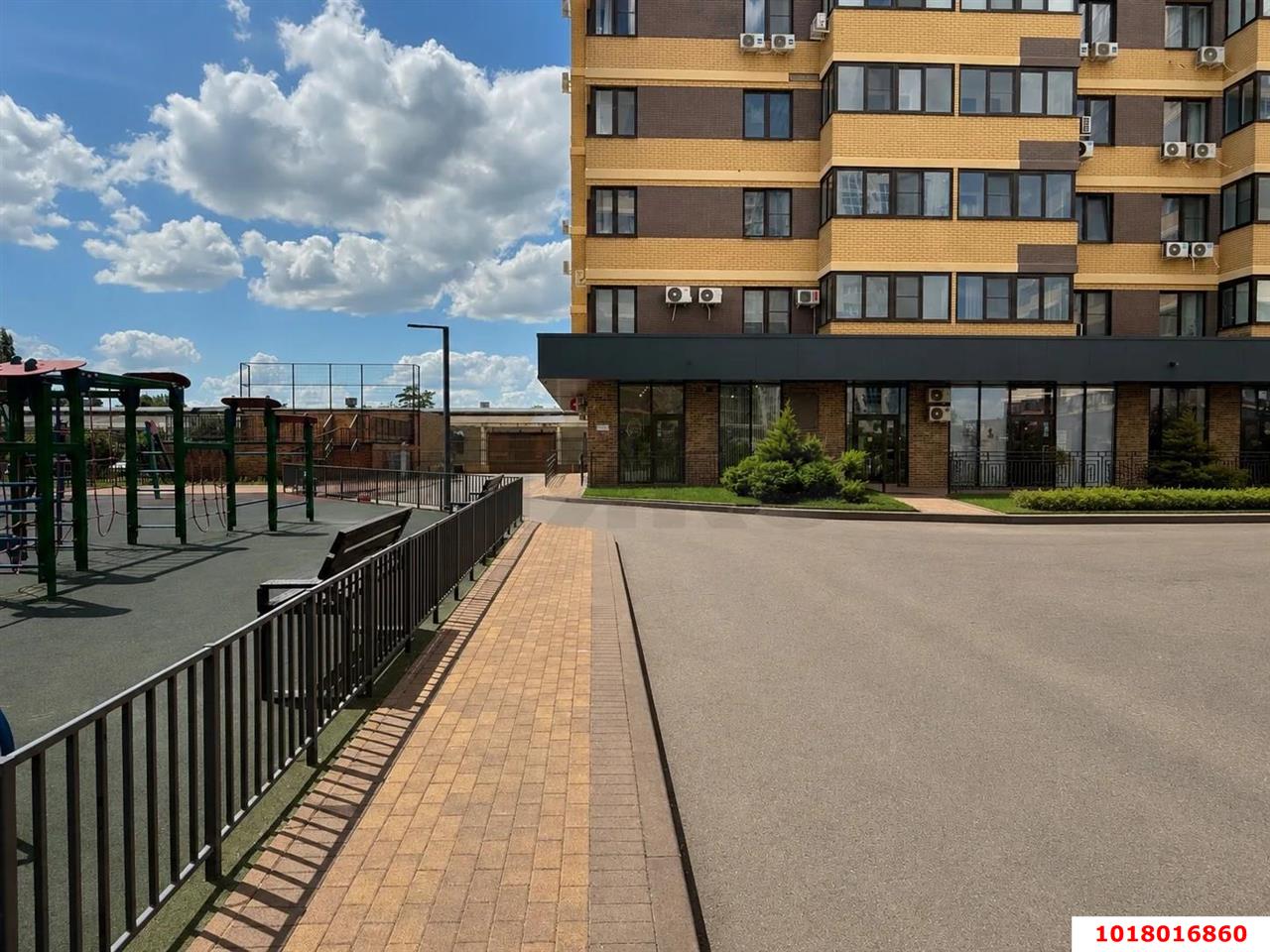 Фото №6: Торговое помещение 71&nbsp;м², 1/25&nbsp;эт. - Краснодар, Карасунский внутригородской округ, Хлопчато-бумажный Комбинат, мкр. жилой комплекс Галактика, ул. Уральская, 71к2