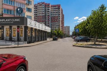 Фото №1: Торговое помещение 183&nbsp;м², 1/16&nbsp;эт. - Краснодар, мкр. Восточно-Кругликовский, ул. Героя А.А. Аверкиева, 2