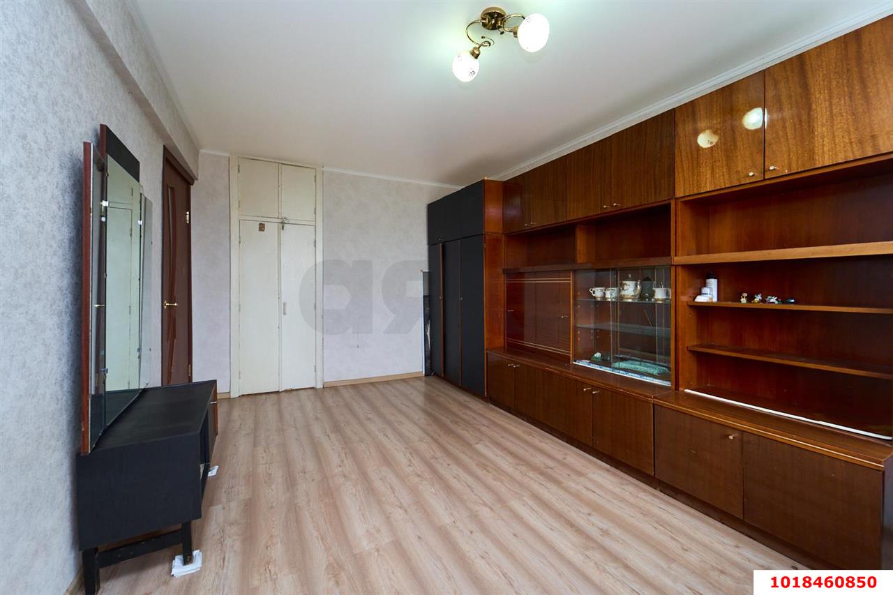 Фото №3: 1-комнатная квартира 30&nbsp;м², 5/5&nbsp;эт. - Краснодар, Карасунский внутригородской округ, мкр. Черёмушки, ул. Селезнёва, 126