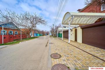 Фото №1: Дом 508&nbsp;м², 3&nbsp;эт. - Краснодар, мкр. Центральный, ул. Тахтамукайская, 55