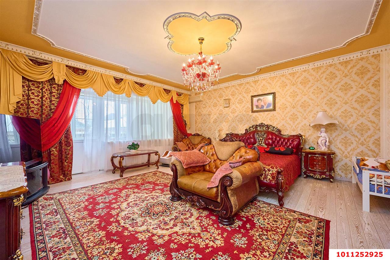 Фото №2: Дом 508&nbsp;м² + 5&nbsp;сот., 3&nbsp;эт. - Краснодар, Западный внутригородской округ, Горогороды, мкр. Центральный, ул. Тахтамукайская, 55