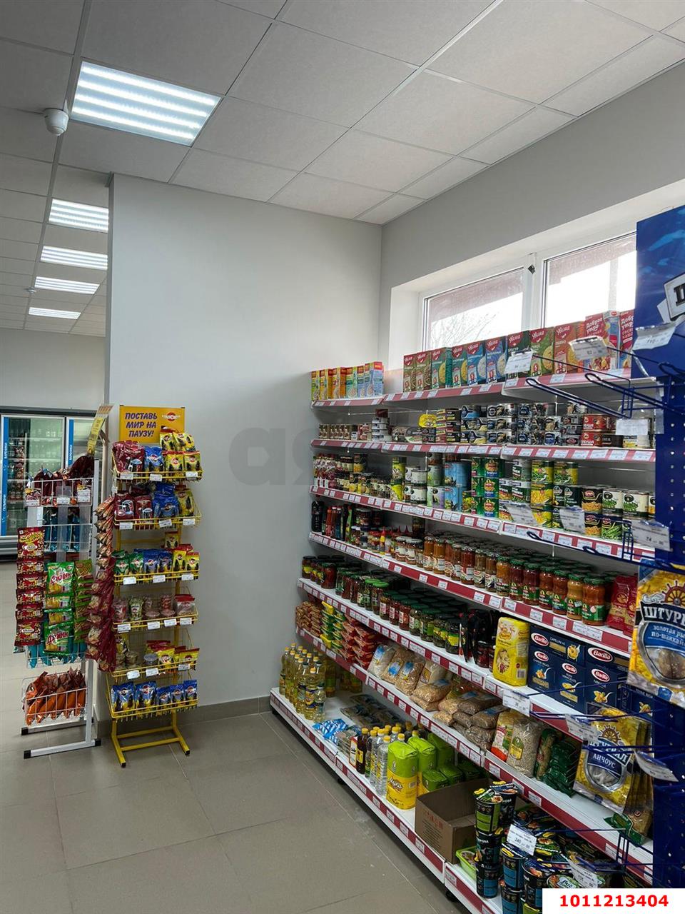Фото №5: Торговое помещение 210&nbsp;м², 1/18&nbsp;эт. - Краснодар, Центральный внутригородской округ, Дубинка, жилой комплекс Радонеж, мкр. Черёмушки, ул. Вишняковой, 1/23к2