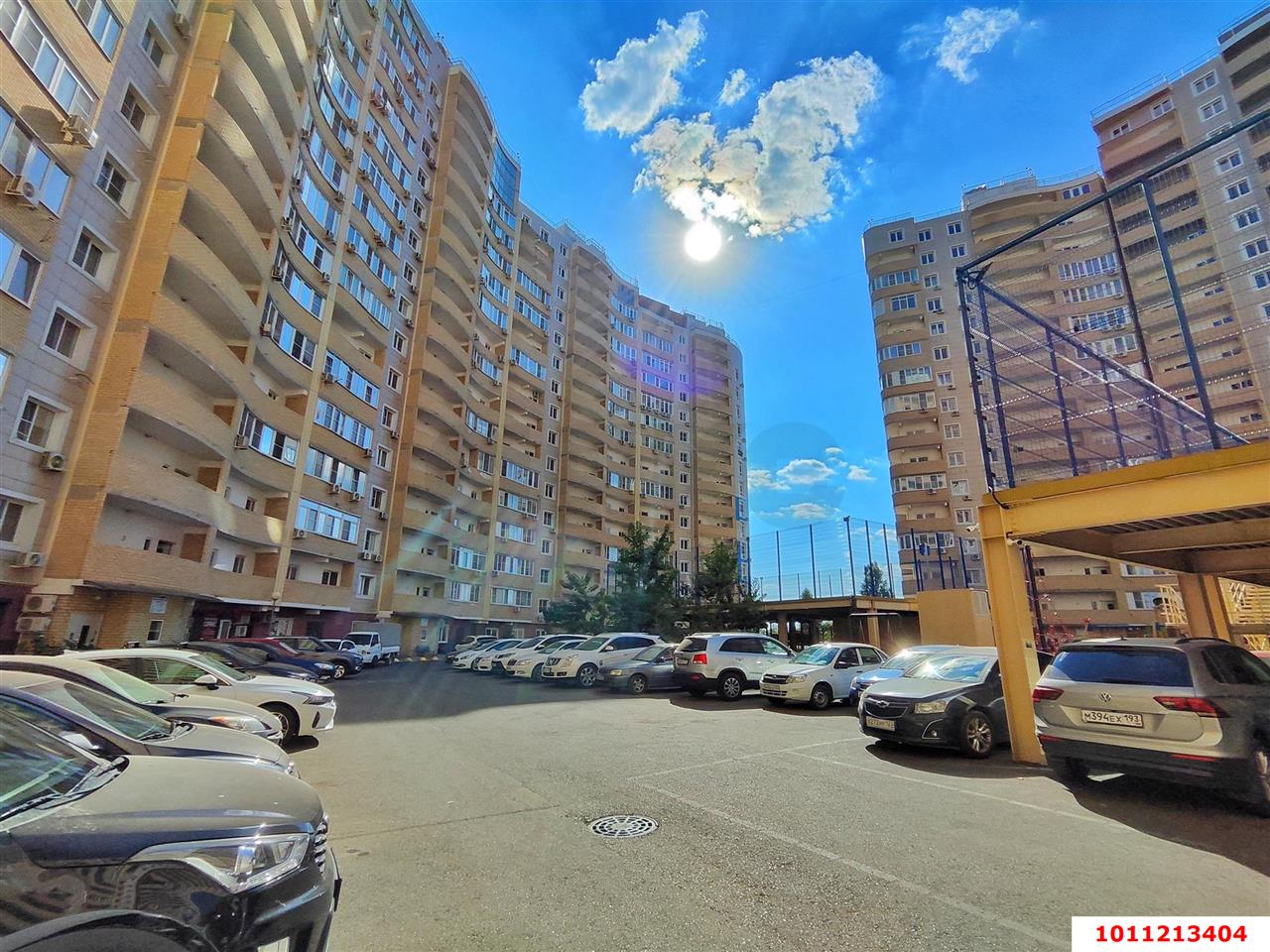 Фото №2: Торговое помещение 210&nbsp;м², 1/18&nbsp;эт. - Краснодар, Центральный внутригородской округ, Дубинка, жилой комплекс Радонеж, мкр. Черёмушки, ул. Вишняковой, 1/23к2