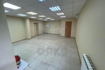 Фото №4: Торговое помещение 50 м² - Краснодар, мкр. Краевая Клиническая Больница, ул. 1 Мая, 186