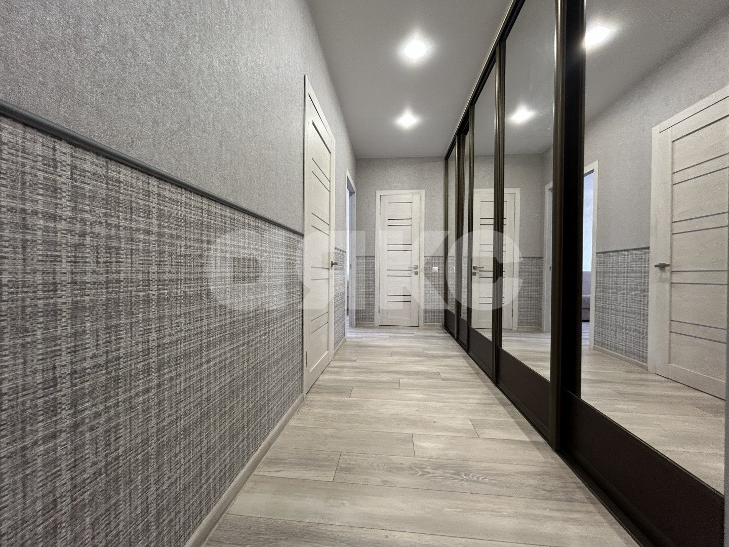 Фото №2: 2-комнатная квартира 51&nbsp;м², 1/9&nbsp;эт. - Горячий Ключ, мкр. Администрация, ул. Объездная, 18к1