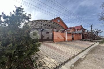 Фото №1: Дом 256&nbsp;м² + 7&nbsp;сот., 2&nbsp;эт. - Горячий Ключ, мкр. Развилка, ул. Парковая