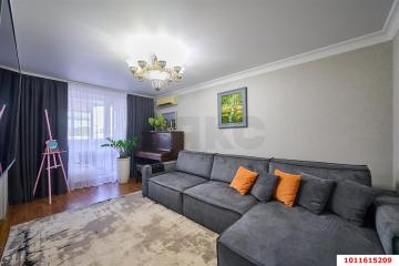 Фото №1: 3-комнатная квартира 60 м², 4/9 эт. - Краснодар, мкр. Западный внутригородской округ, ул. Бабушкина, 281/2