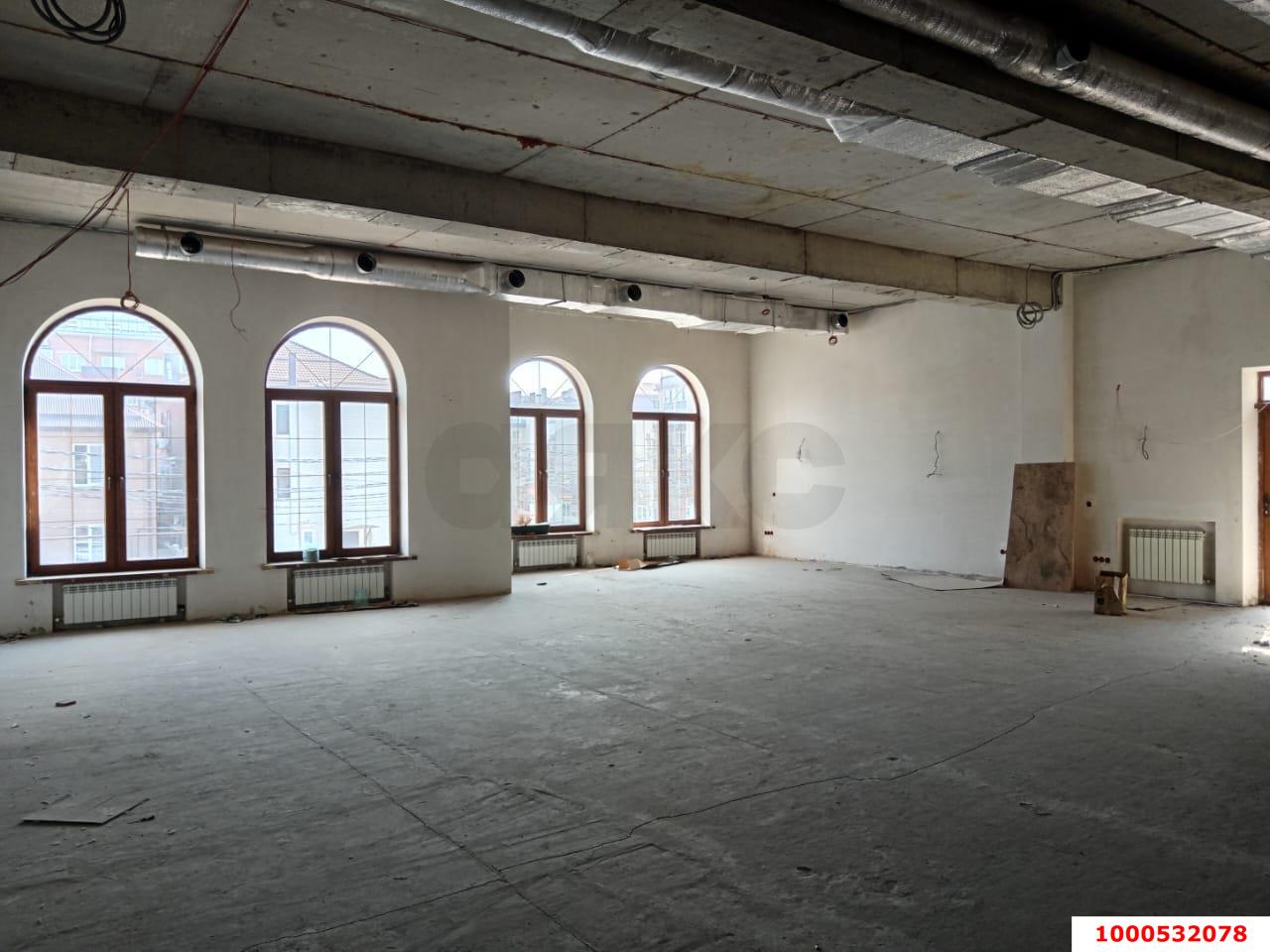 Фото №5: Офисное помещение 378&nbsp;м², 2/2&nbsp;эт. - Краснодар, Прикубанский внутригородской округ, Музыкальный, мкр. ЖК Светлый, ул. Московская, 144к1